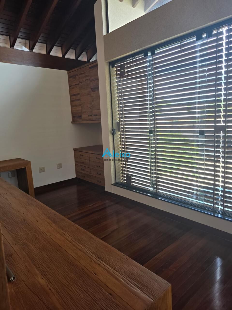 Casa com 5 quartos à venda, 362m² — foto 18 de 24