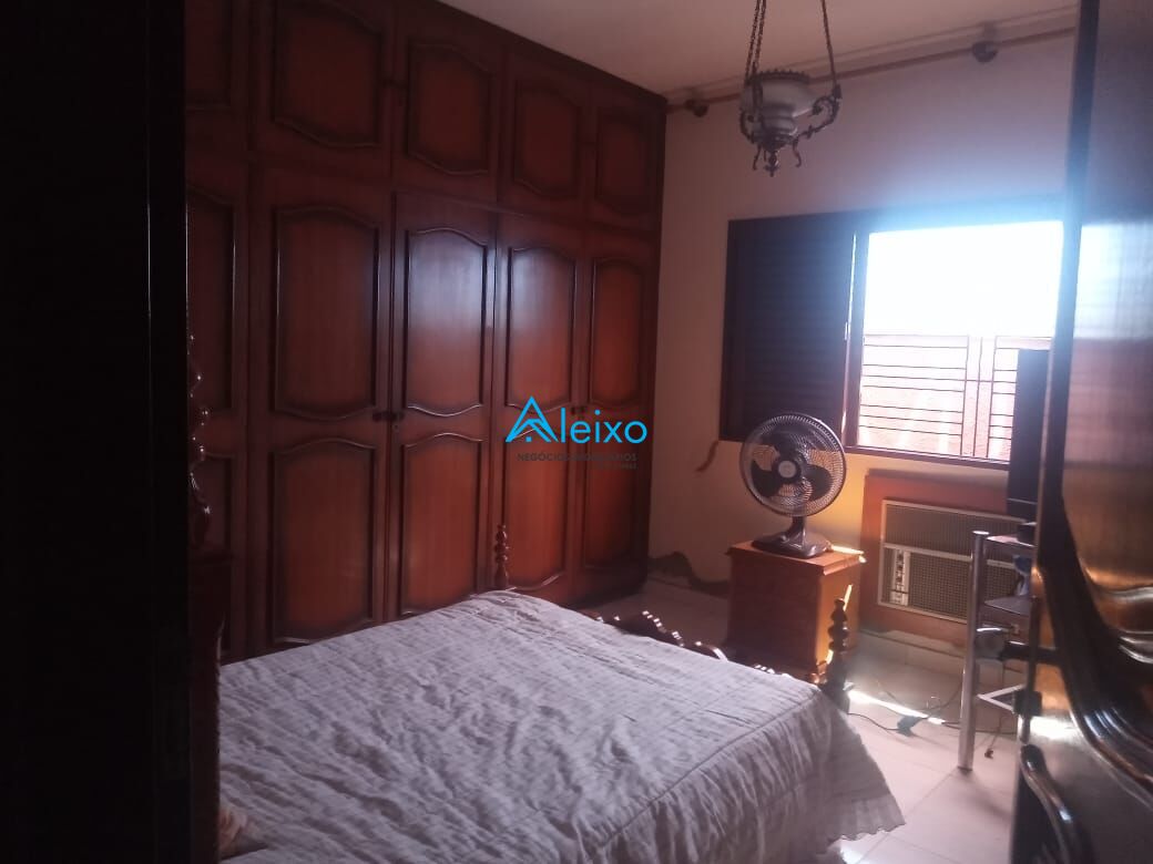 Casa com 3 quartos à venda, 406m² — foto 11 de 20