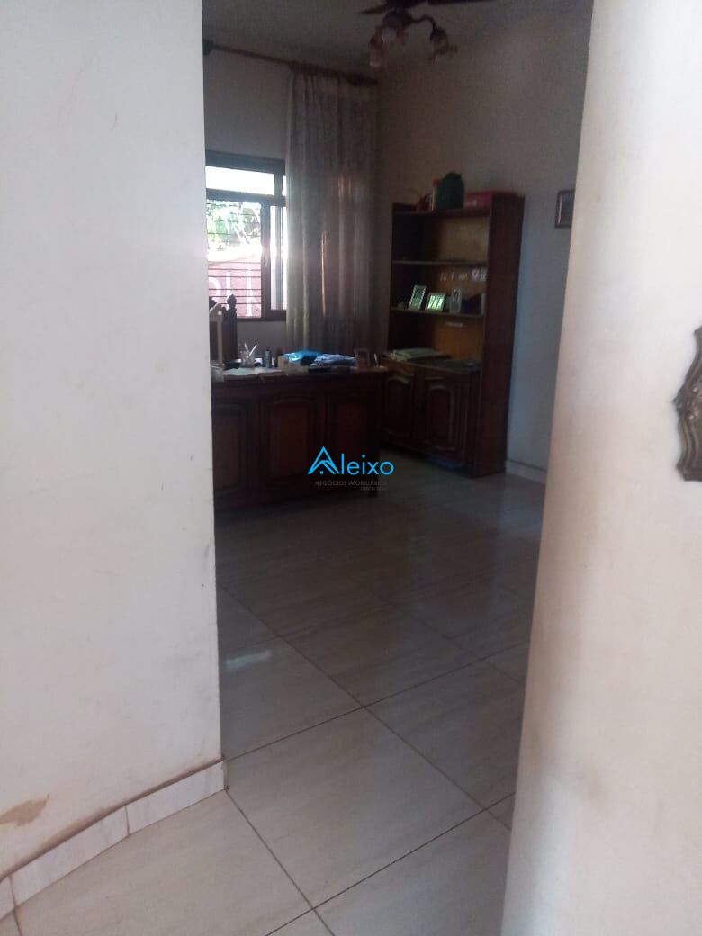 Casa com 3 quartos à venda, 406m² — foto 4 de 20