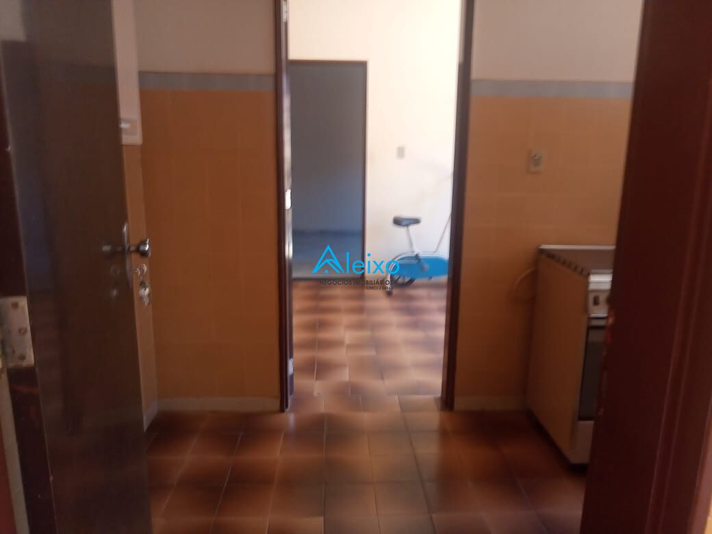 Casa com 3 quartos à venda, 406m² — foto 16 de 20
