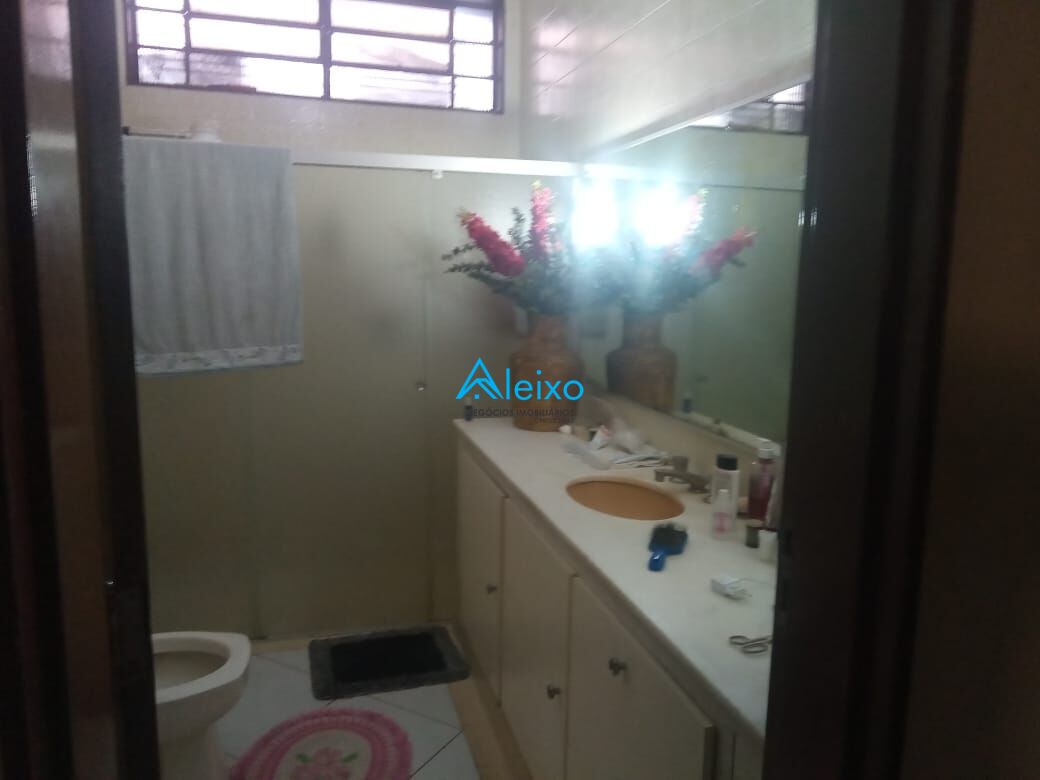 Casa com 3 quartos à venda, 406m² — foto 9 de 20