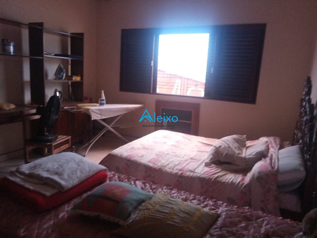 Casa com 3 quartos à venda, 406m² — foto 10 de 20