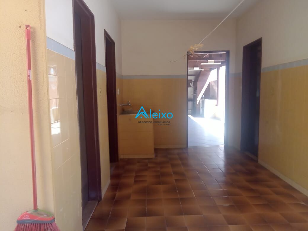 Casa com 3 quartos à venda, 406m² — foto 13 de 20
