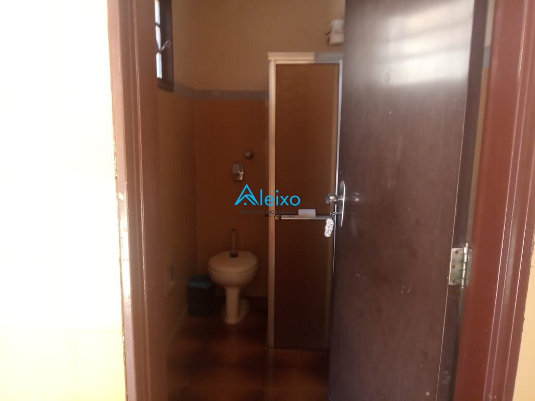 Casa com 3 quartos à venda, 406m² — foto 15 de 20