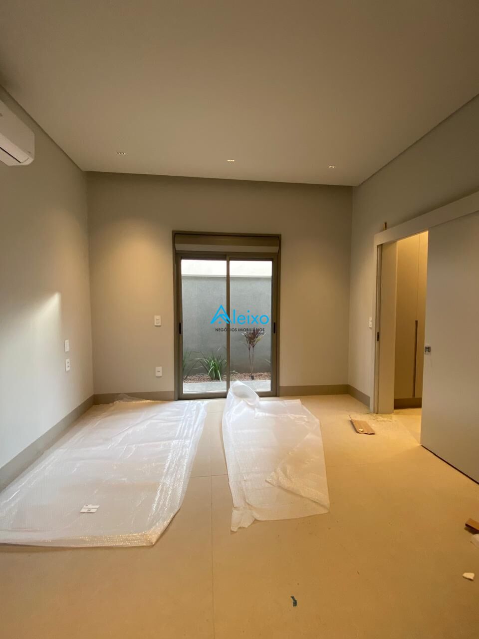 Casa com 4 quartos à venda, 387m² — foto 13 de 28