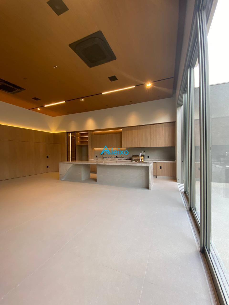 Casa com 4 quartos à venda, 387m² — foto 20 de 28