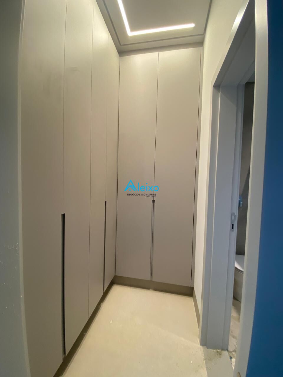 Casa com 4 quartos à venda, 387m² — foto 22 de 28