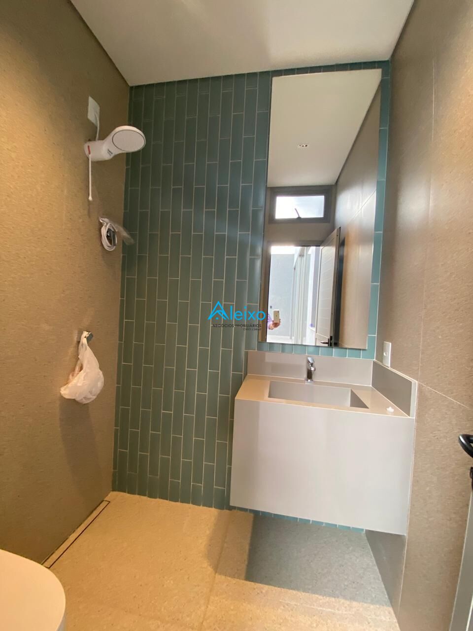 Casa com 4 quartos à venda, 387m² — foto 24 de 28