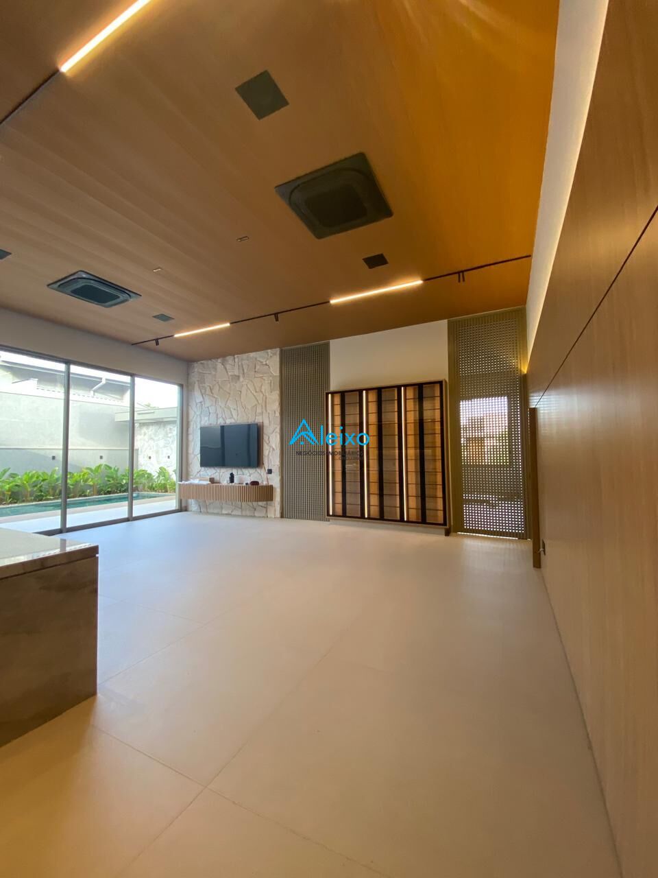 Casa com 4 quartos à venda, 387m² — foto 10 de 28