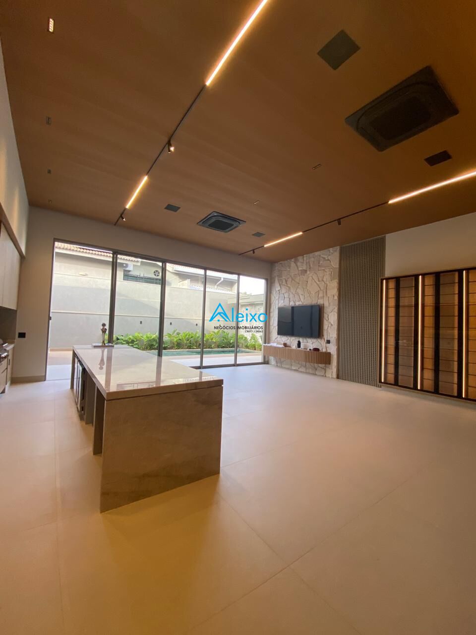 Casa com 4 quartos à venda, 387m² — foto 9 de 28