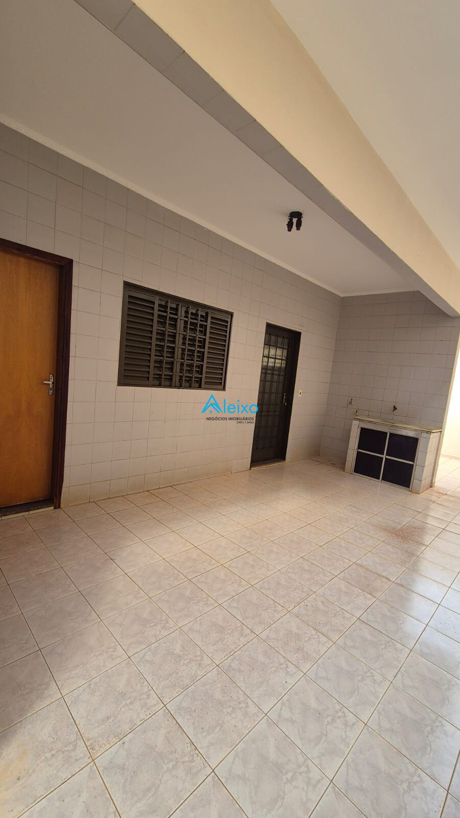 Casa com 5 quartos à venda, 284m² — foto 34 de 40