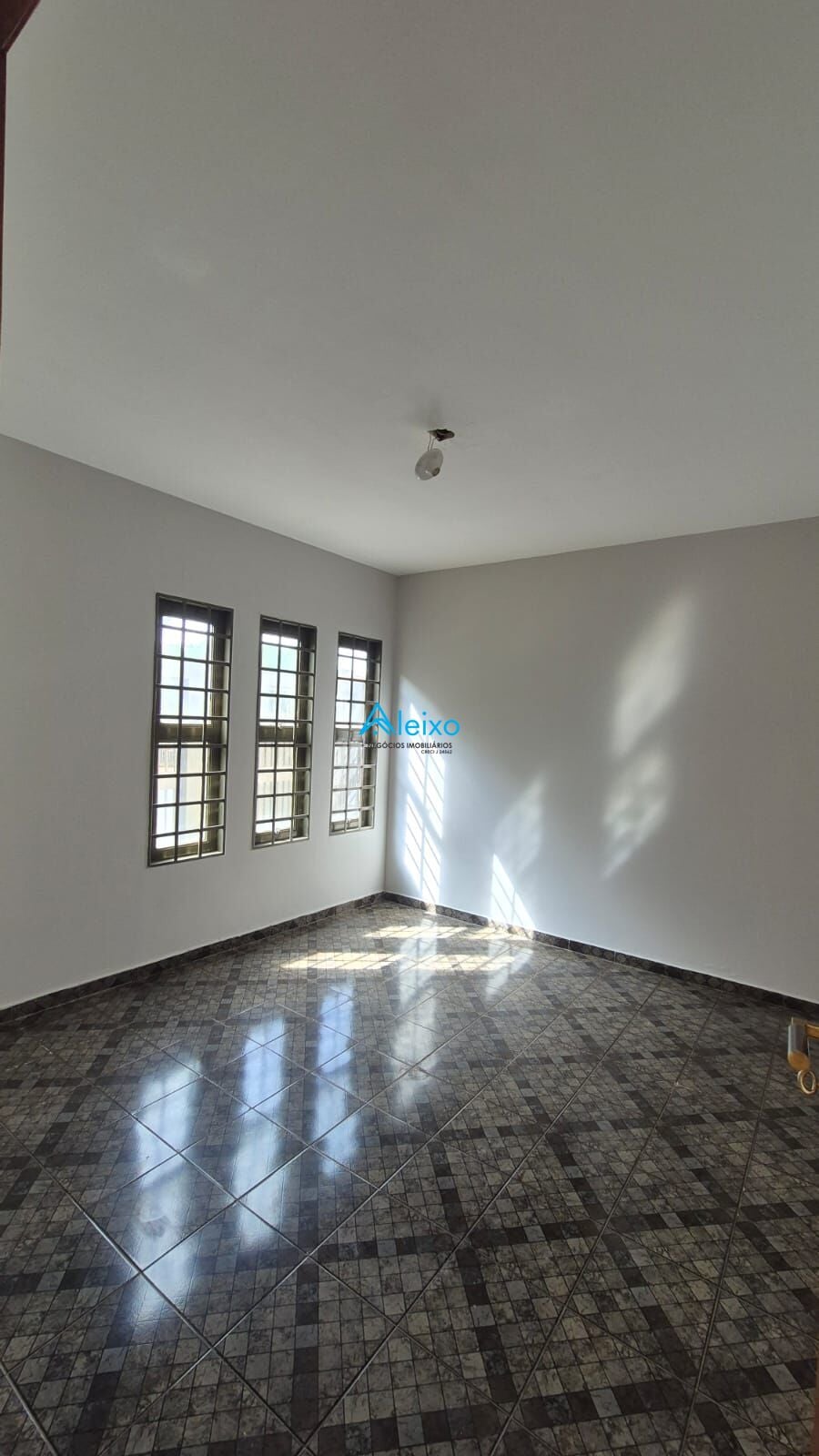 Casa com 5 quartos à venda, 284m² — foto 8 de 40