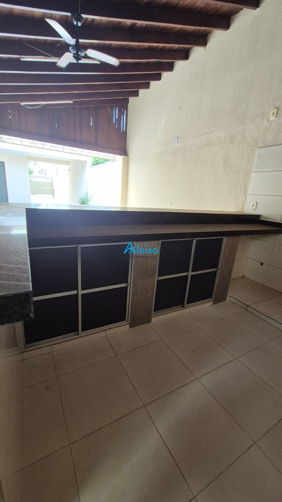 Casa com 5 quartos à venda, 284m² — foto 32 de 40
