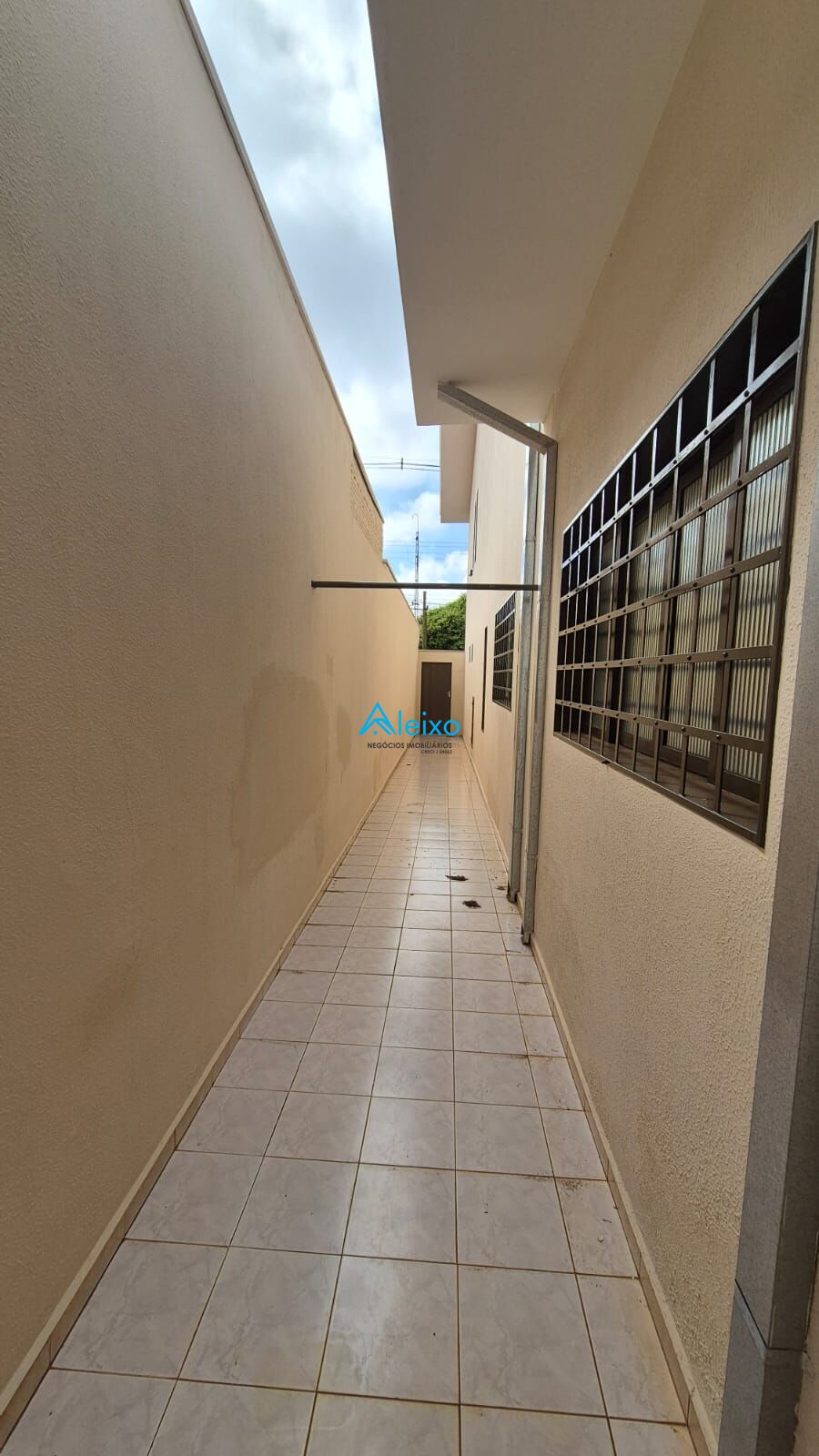 Casa com 5 quartos à venda, 284m² — foto 37 de 40