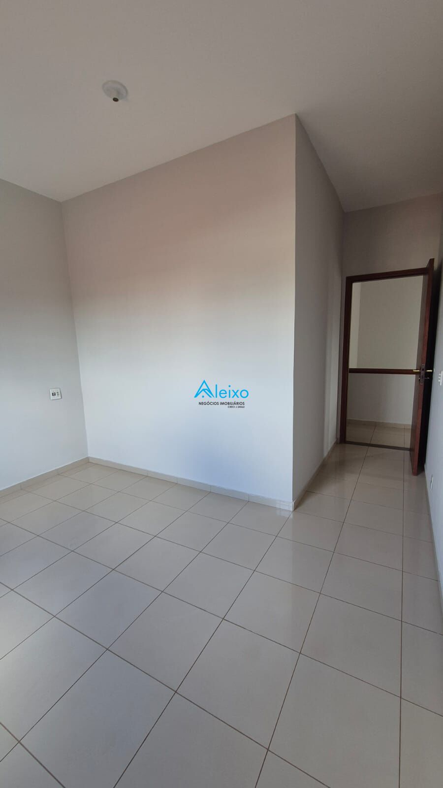 Casa com 5 quartos à venda, 284m² — foto 10 de 40