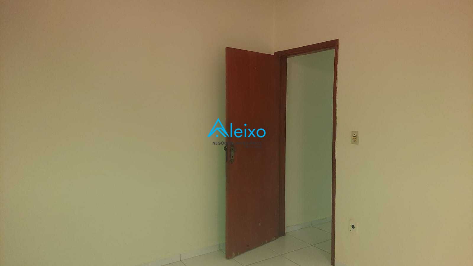 Casa com 3 quartos à venda, 124m² — foto 10 de 12