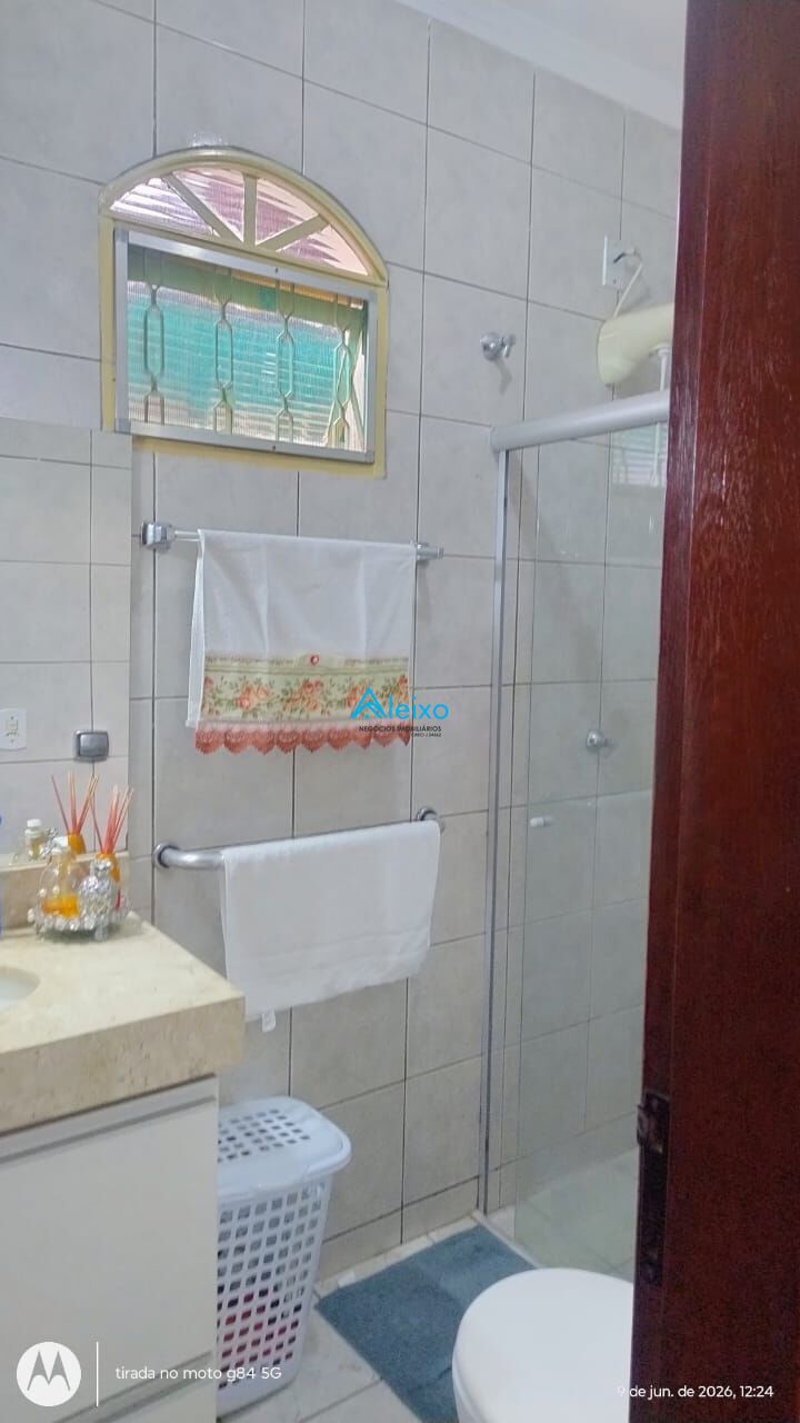 Casa com 3 quartos à venda, 150m² — foto 17 de 18