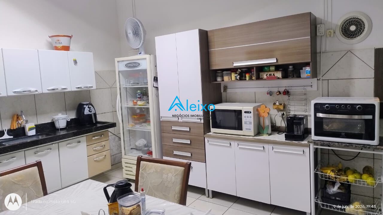 Casa com 3 quartos à venda, 150m² — foto 4 de 18