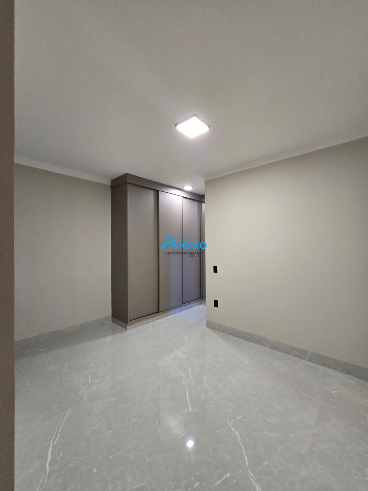 Casa com 3 quartos à venda, 117m² — foto 10 de 24