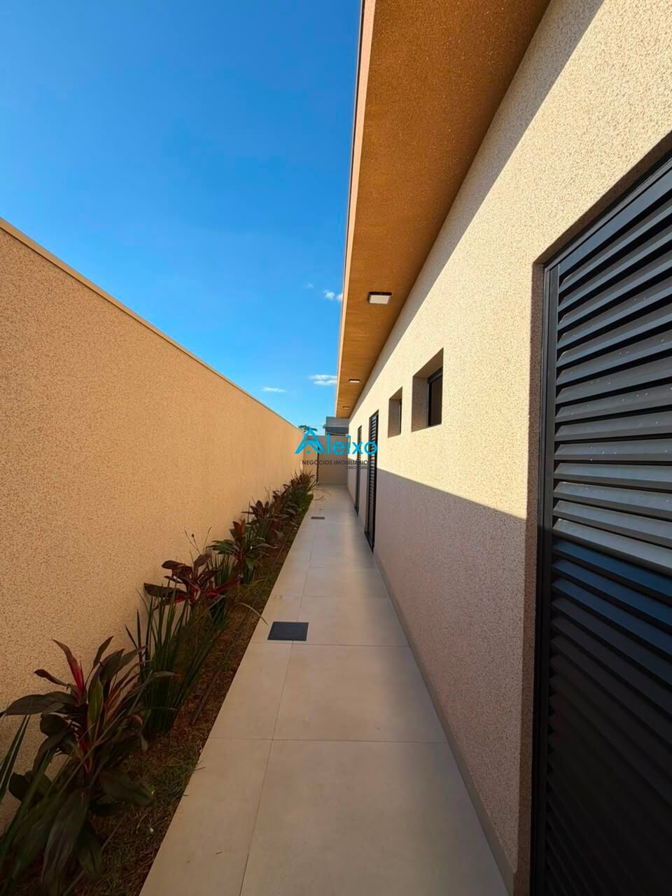 Casa de Condomínio com 3 quartos à venda, 190m² — foto 10 de 10