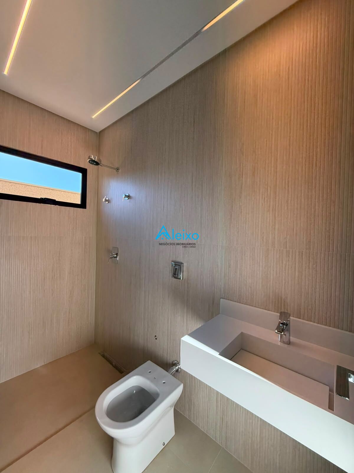 Casa de Condomínio com 3 quartos à venda, 190m² — foto 8 de 10