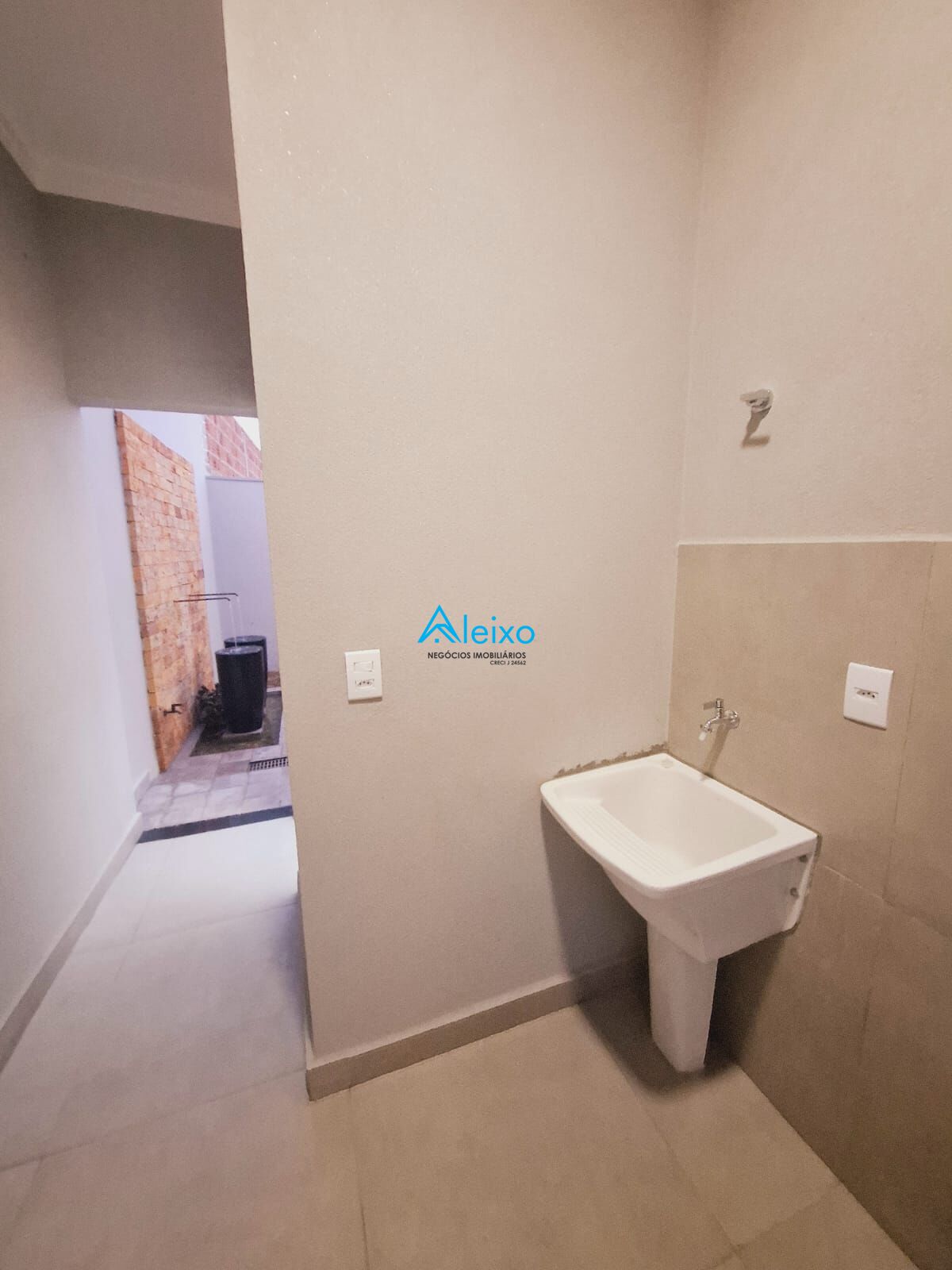Casa com 3 quartos à venda, 180m² — foto 21 de 27