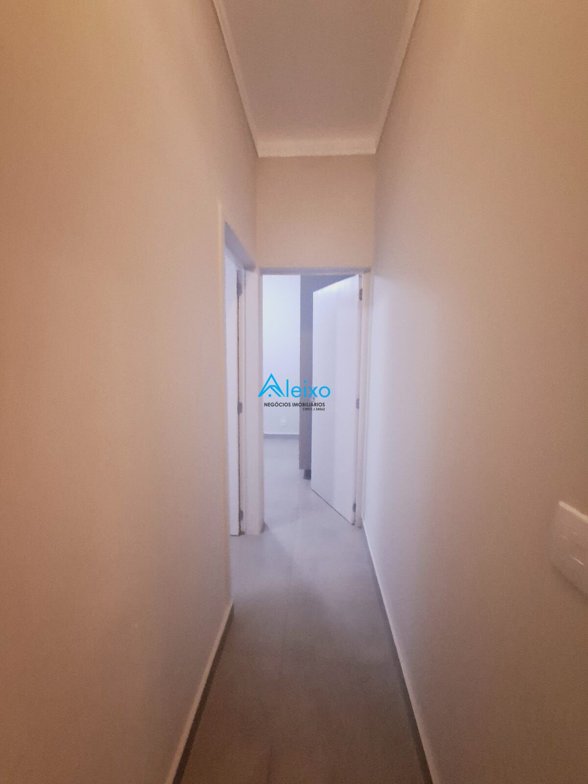 Casa com 3 quartos à venda, 180m² — foto 11 de 27