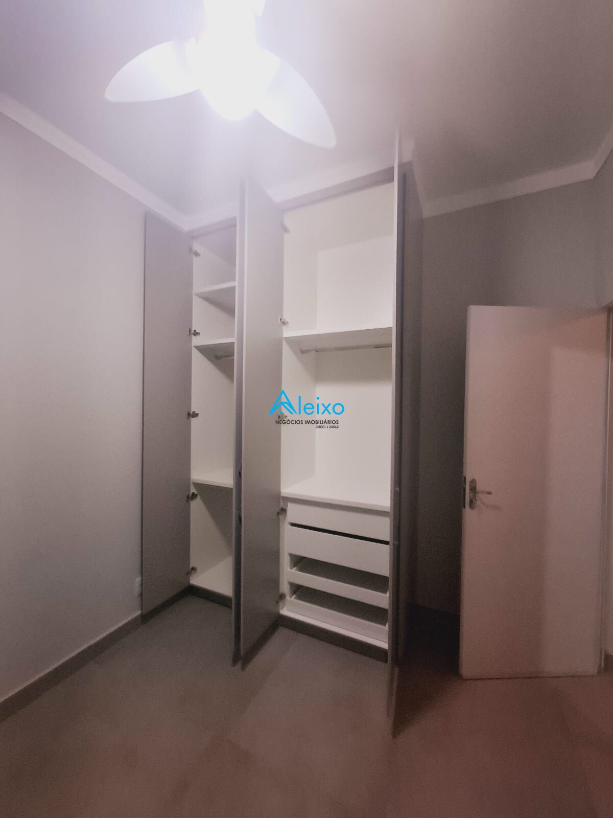 Casa com 3 quartos à venda, 180m² — foto 14 de 27