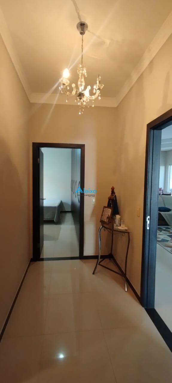 Casa de Condomínio com 3 quartos à venda, 180m² — foto 11 de 17