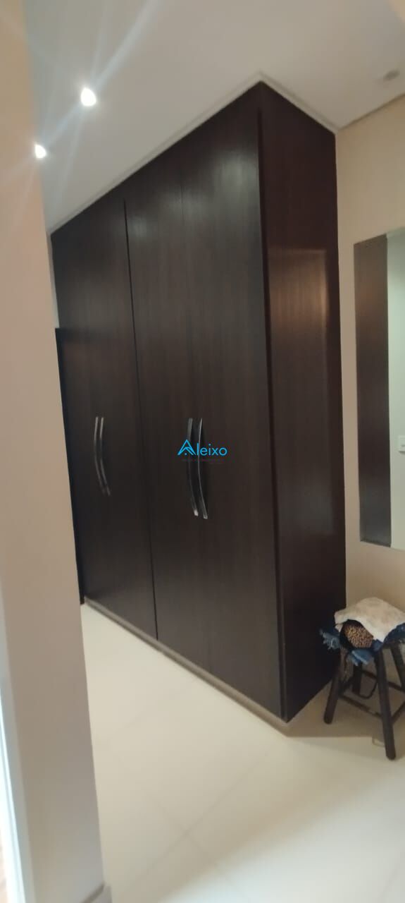 Casa de Condomínio com 3 quartos à venda, 180m² — foto 12 de 17