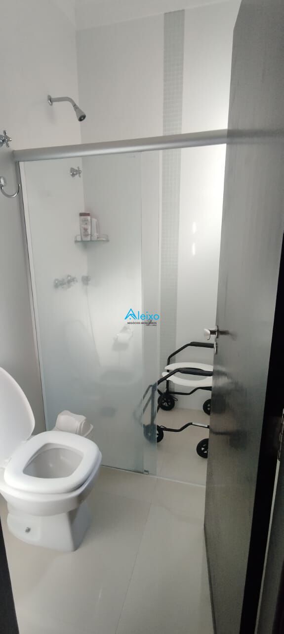 Casa de Condomínio com 3 quartos à venda, 180m² — foto 14 de 17