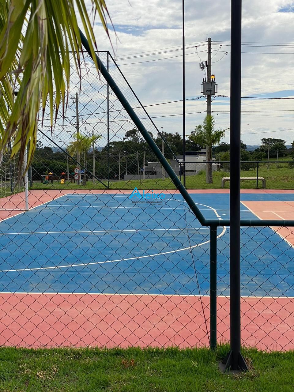 Terreno / Lote / Condomínio à venda — foto 11 de 13
