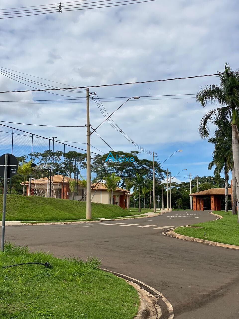 Terreno / Lote / Condomínio à venda — foto 8 de 13