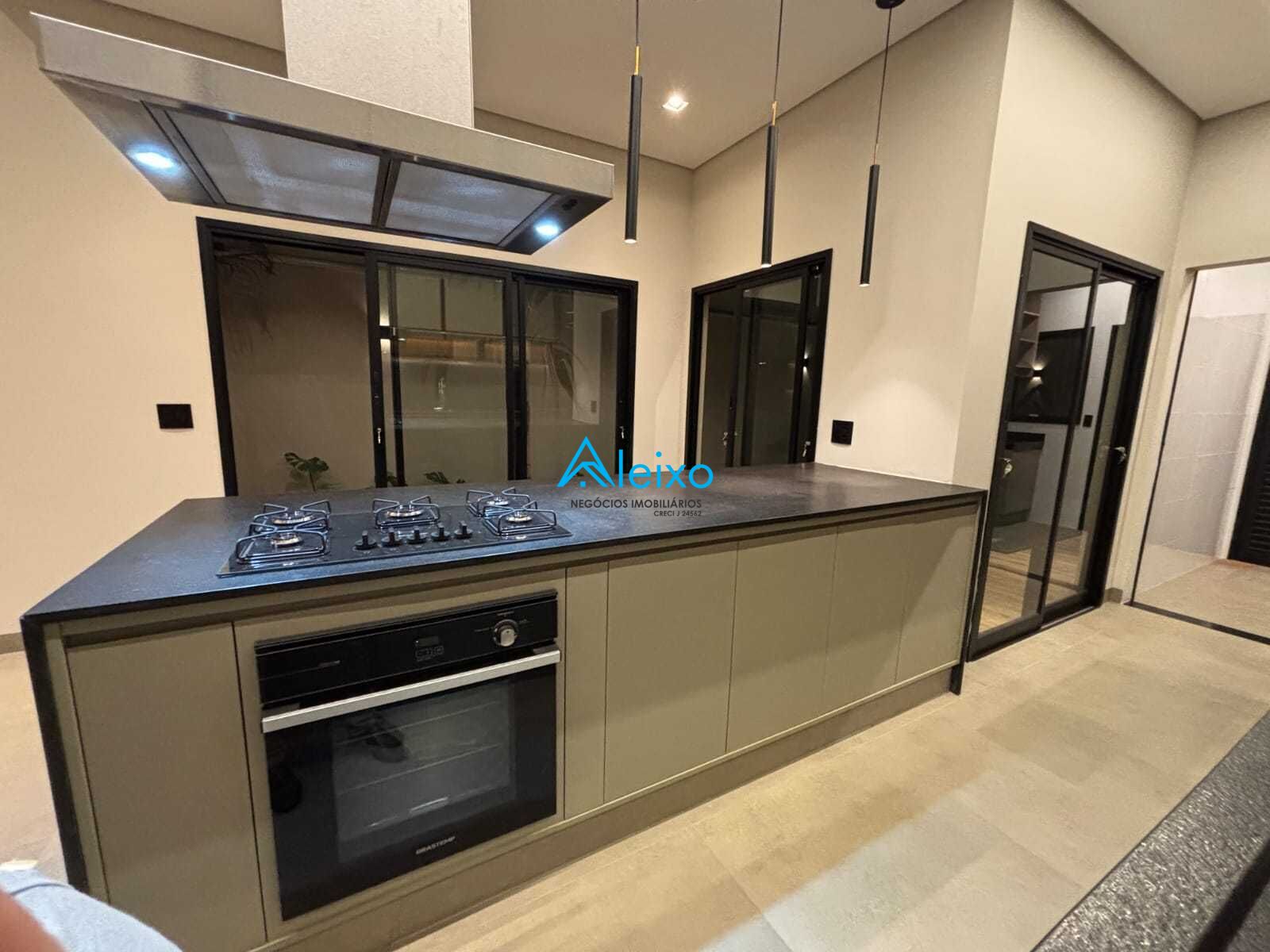 Casa de Condomínio com 3 quartos à venda, 182m² — foto 9 de 16