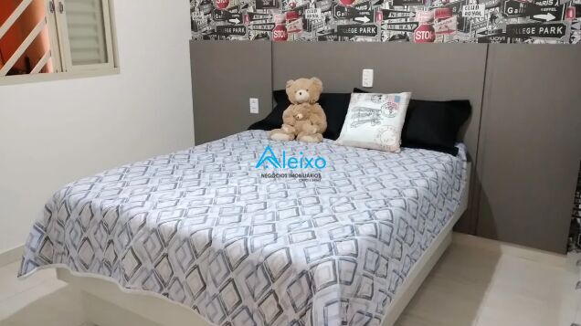Casa com 3 quartos à venda — foto 16 de 18