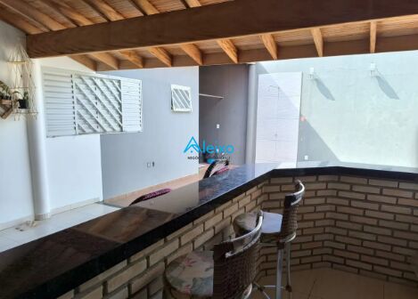 Casa com 3 quartos à venda — foto 7 de 18