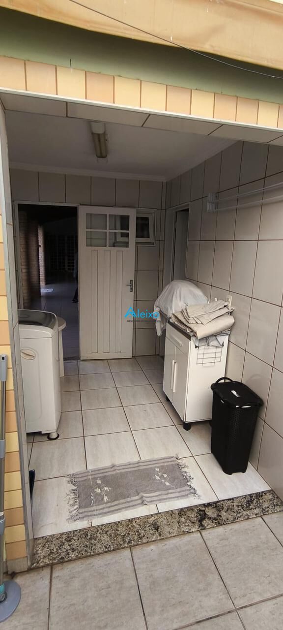 Sobrado com 3 quartos à venda, 380m² — foto 16 de 19