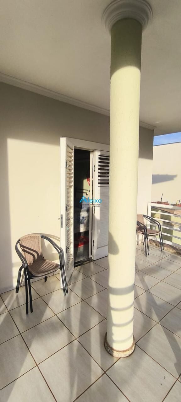 Sobrado com 3 quartos à venda, 380m² — foto 11 de 19