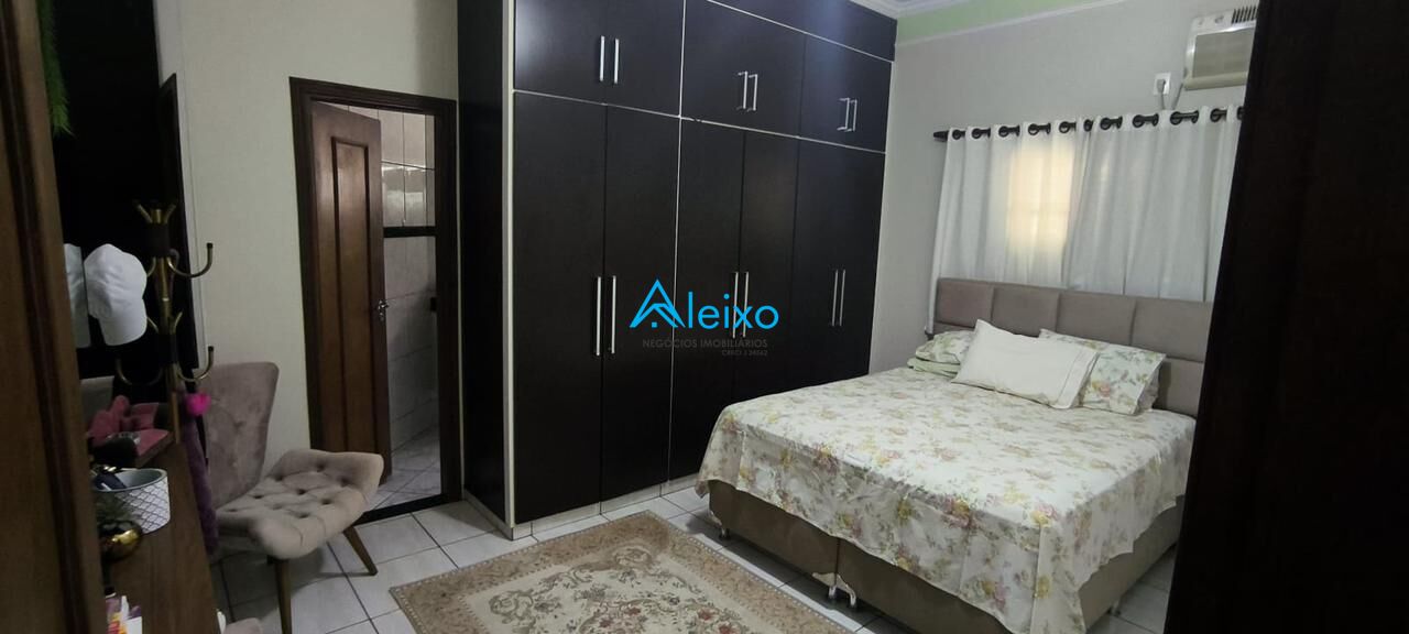 Sobrado com 3 quartos à venda, 380m² — foto 13 de 19