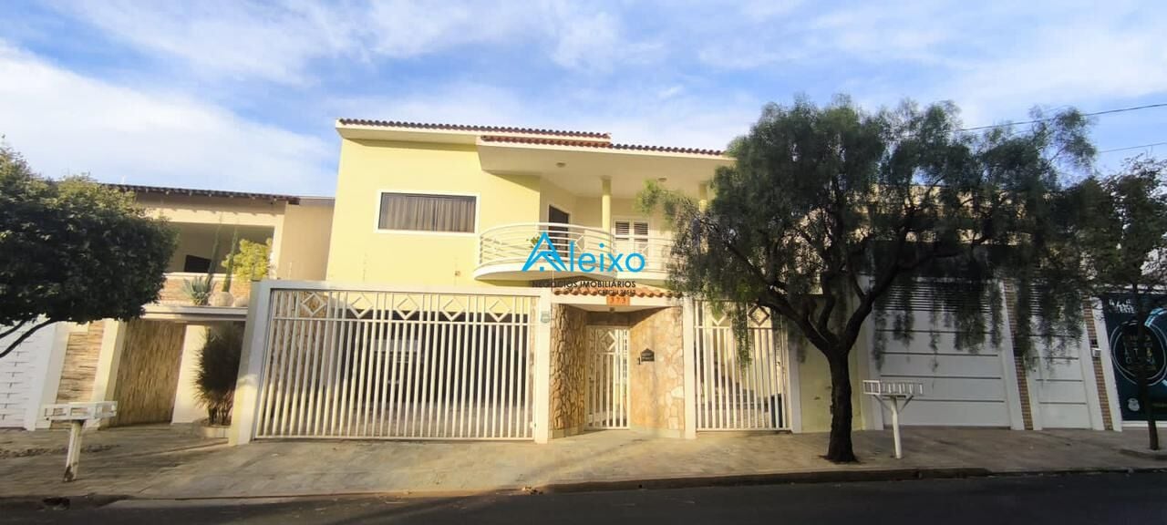Sobrado com 3 quartos à venda, 380m² — foto 1 de 19