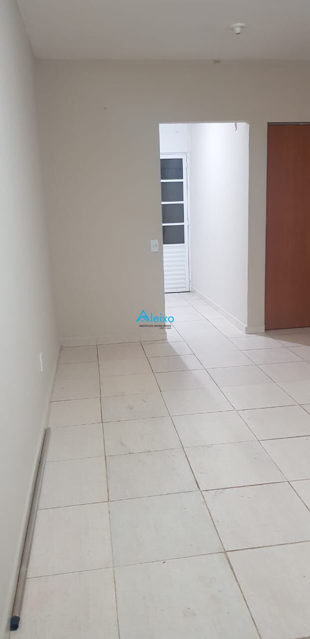 Casa com 2 quartos para aluguel — foto 6 de 10