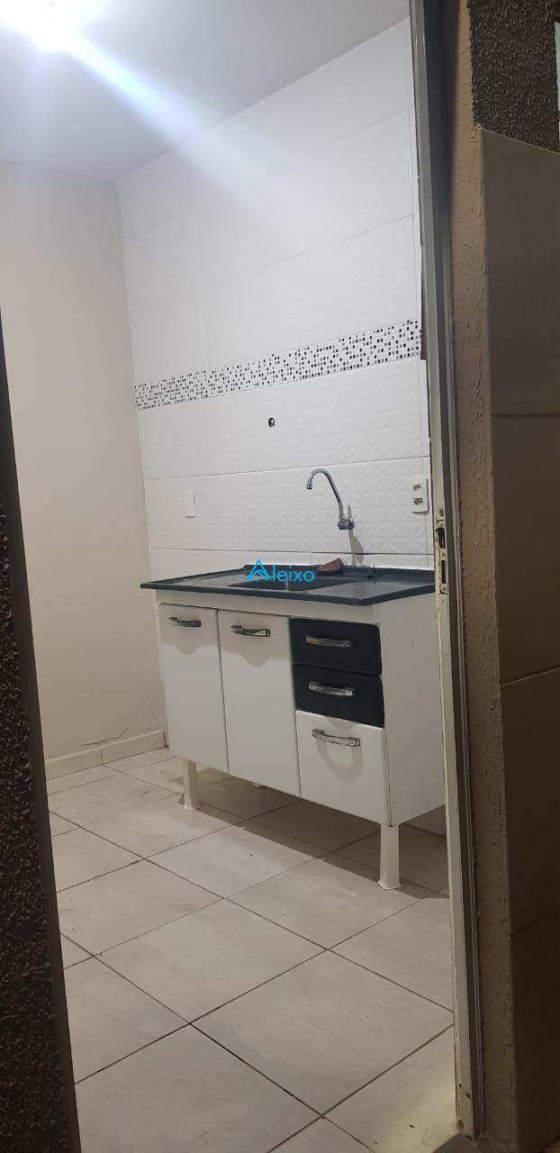 Casa com 2 quartos para aluguel — foto 4 de 10