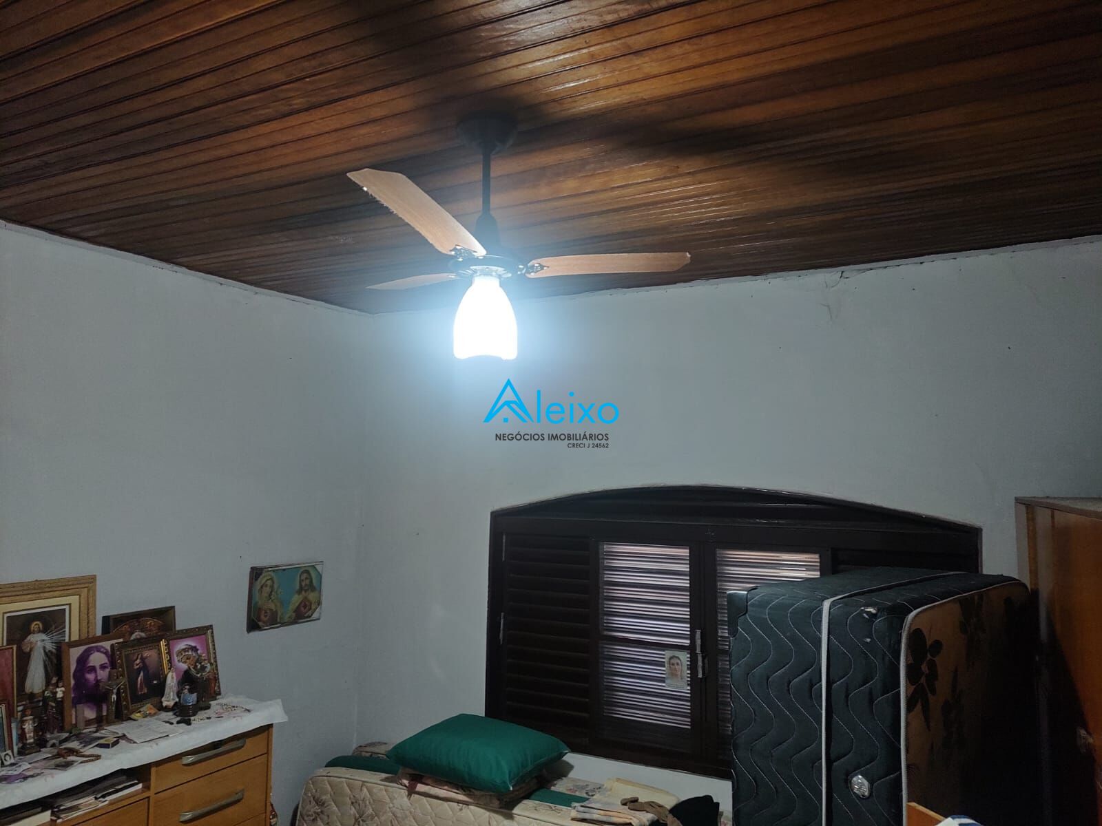 Casa com 4 quartos à venda — foto 4 de 4