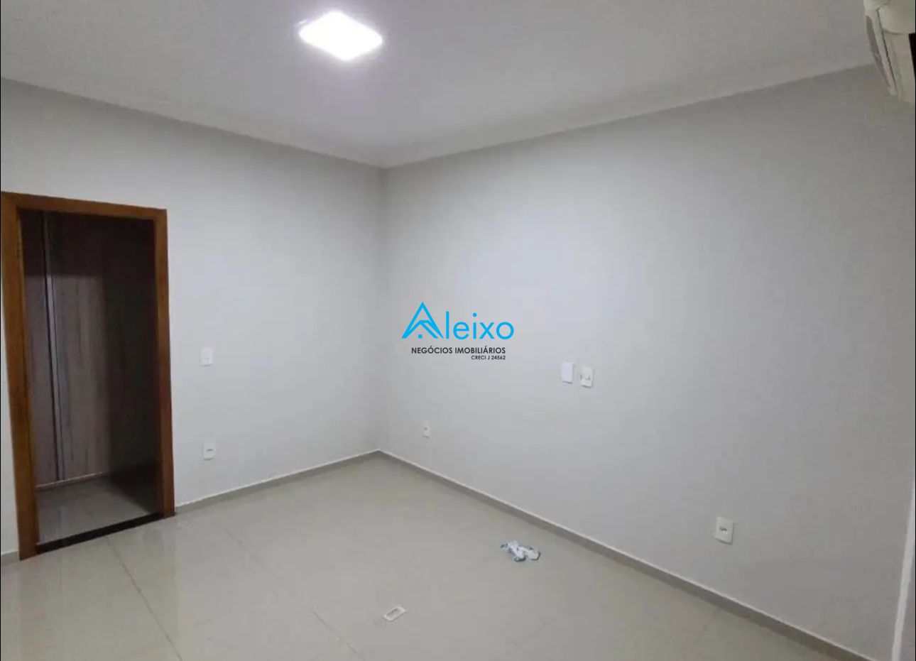 Casa de Condomínio com 3 quartos à venda, 163m² — foto 9 de 16