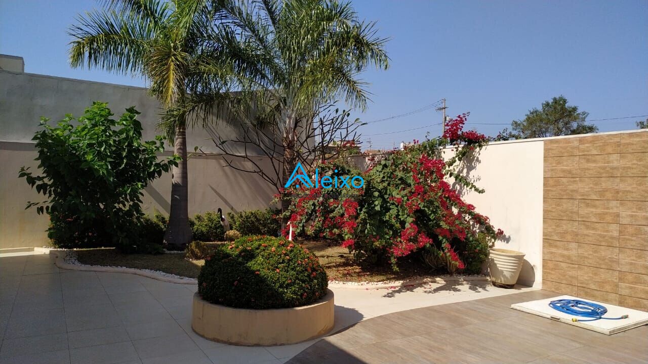 Casa com 3 quartos para aluguel, 390m² — foto 11 de 15