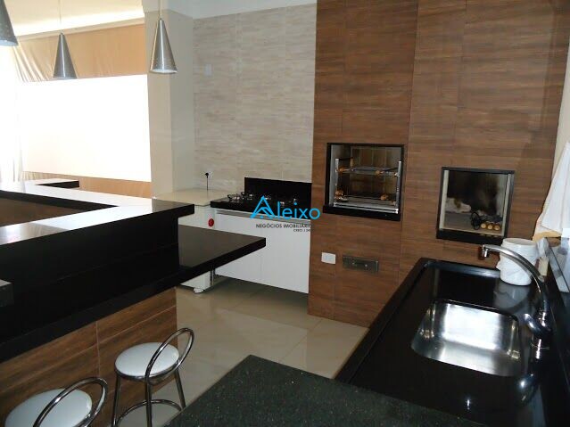 Casa com 3 quartos para aluguel, 390m² — foto 4 de 15