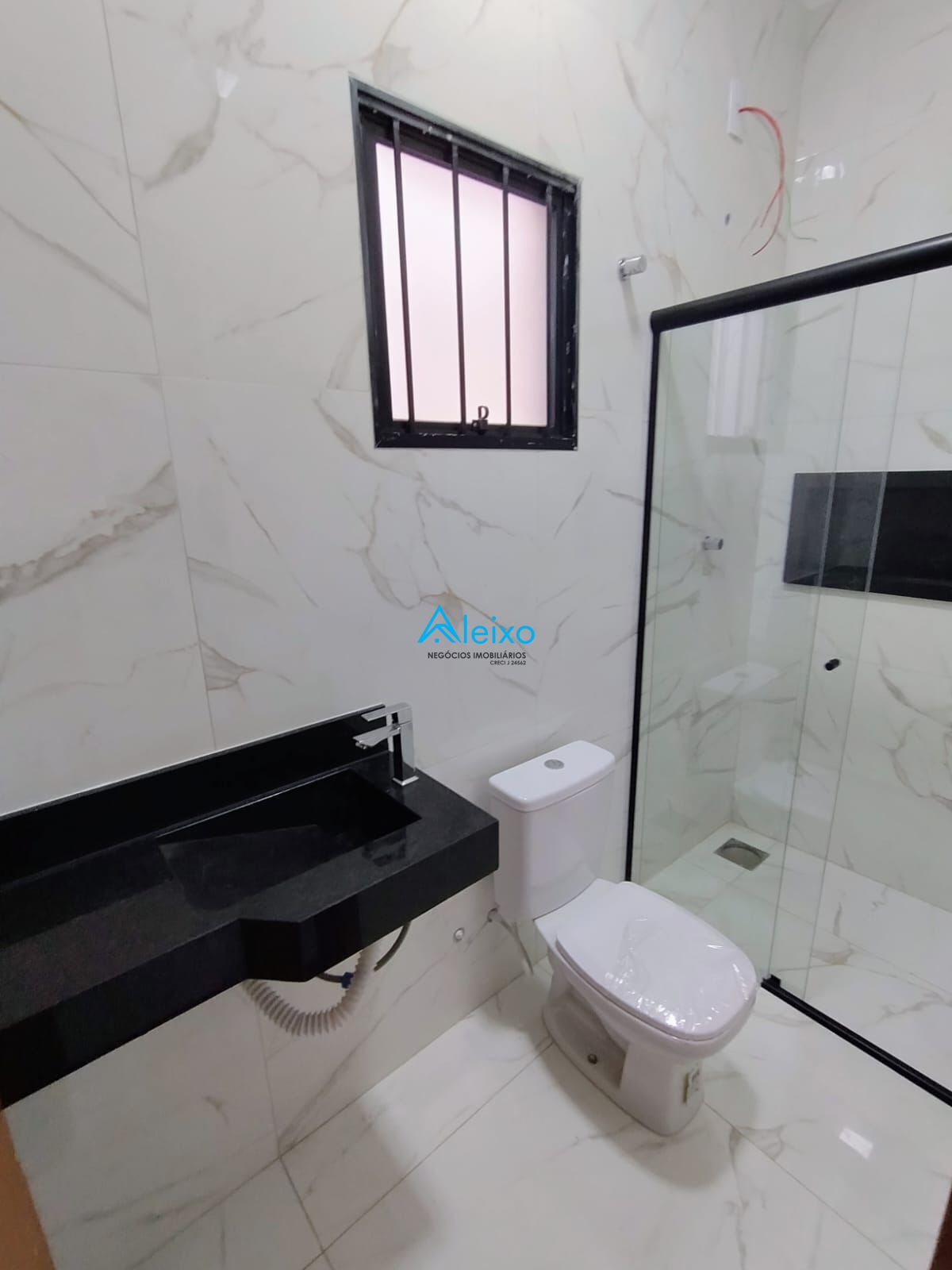 Casa com 3 quartos à venda, 120m² — foto 8 de 9