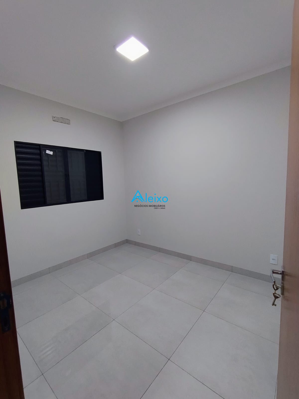 Casa com 3 quartos à venda, 120m² — foto 4 de 9