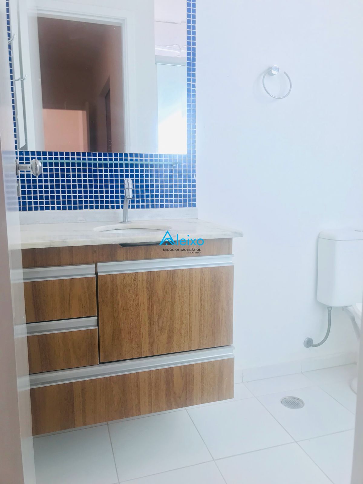 Casa de Condomínio com 3 quartos à venda — foto 8 de 11