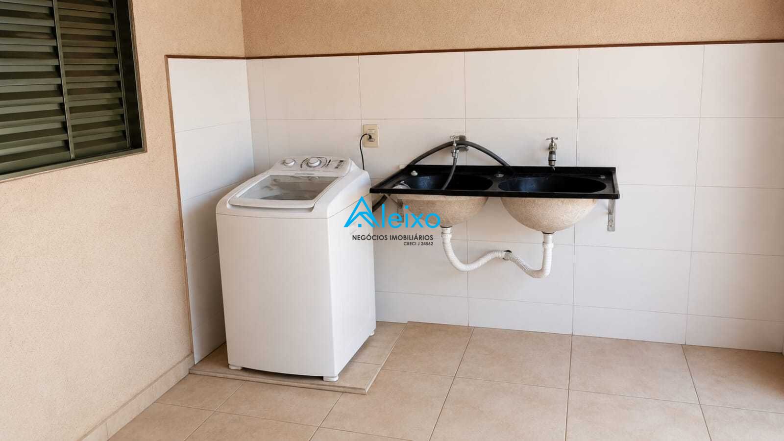 Casa com 2 quartos à venda, 174m² — foto 9 de 12